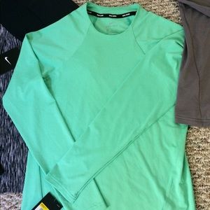 Nike Swim Women’s Long Sleeve Hydroguard Coverup